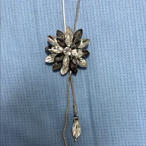 Elegant Silver and Black Floral Necklace